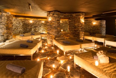 thumbnail_Relaxgrotte Sulfurea 1b - Sport & Kurhotel Bad Moos.jpg